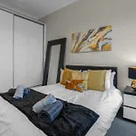 Free Parking, City Centre, Lower Granton Abode